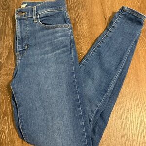 Levi’s skinny jeans